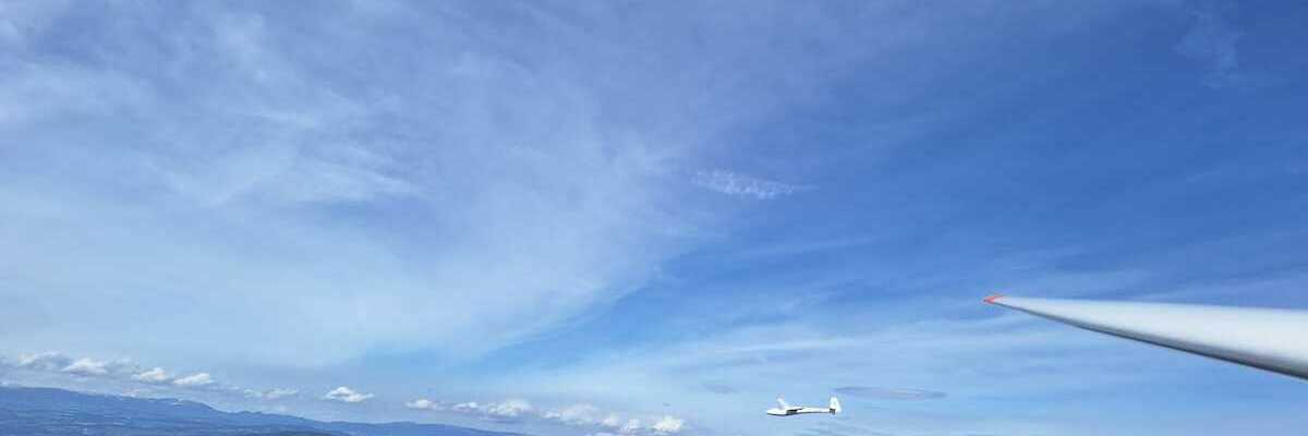 Flugwegposition um 12:05:29: Aufgenommen in der Nähe von Gemeinde St. Ruprecht an der Raab, Österreich in 1366 Meter