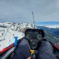 Flugwegposition um 14:37:14: Aufgenommen in der Nähe von Pettneu am Arlberg, Österreich in 2385 Meter