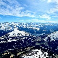 Flugwegposition um 14:05:11: Aufgenommen in der Nähe von Wald im Pinzgau, 5742 Wald im Pinzgau, Österreich in 2772 Meter