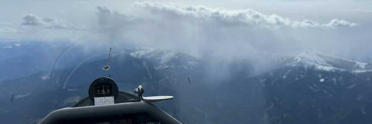 Flugwegposition um 15:17:11: Aufgenommen in der Nähe von Gemeinde Übelbach, Österreich in 2365 Meter
