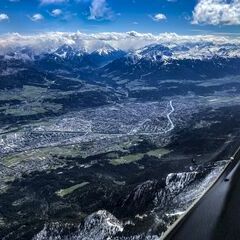 Flugwegposition um 13:43:48: Aufgenommen in der Nähe von Thaur, Österreich in 2702 Meter
