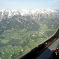 Flugwegposition um 13:36:27: Aufgenommen in der Nähe von Werfen, Österreich in 2825 Meter