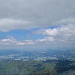 Flugwegposition um 10:40:17: Aufgenommen in der Nähe von Cham, Deutschland in 1575 Meter