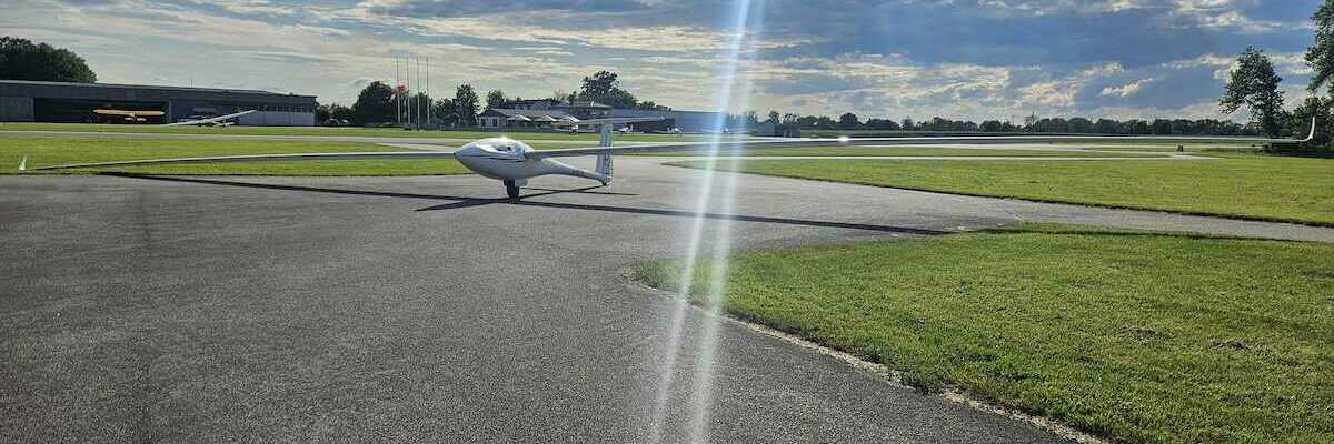 Verortung via Georeferenzierung der Kamera: Aufgenommen in der Nähe von St. Marienkirchen bei Schärding, Österreich in 400 Meter