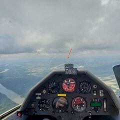 Flugwegposition um 10:50:16: Aufgenommen in der Nähe von Bad Deutsch-Altenburg, 2405 Bad Deutsch-Altenburg, Österreich in 1200 Meter