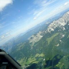 Flugwegposition um 11:59:32: Aufgenommen in der Nähe von St. Martin am Tennengebirge, Österreich in 2576 Meter