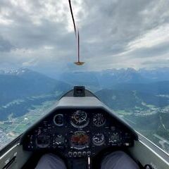 Flugwegposition um 14:13:44: Aufgenommen in der Nähe von Zirl, Österreich in 2236 Meter