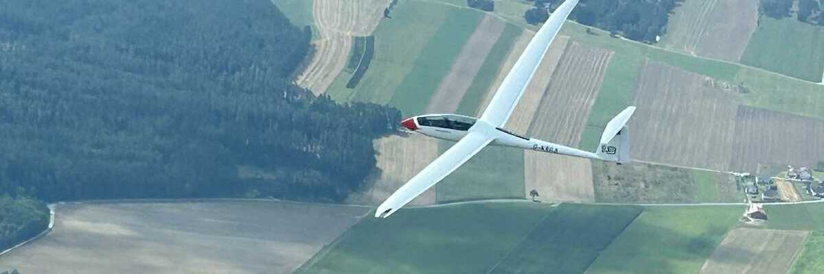 Flugwegposition um 09:35:22: Aufgenommen in der Nähe von Dobersberg, Österreich in 1231 Meter