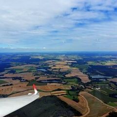 Flugwegposition um 13:37:44: Aufgenommen in der Nähe von Okres Tábor, Tschechien in 1182 Meter