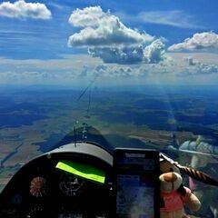 Flugwegposition um 13:03:27: Aufgenommen in der Nähe von Okres Klatovy, Tschechien in 1553 Meter