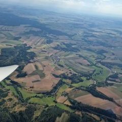 Flugwegposition um 14:32:50: Aufgenommen in der Nähe von Waldkirchen an der Thaya, 3844, Österreich in 1619 Meter