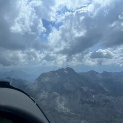 Flugwegposition um 12:54:33: Aufgenommen in der Nähe von Sonntag, Österreich in 2621 Meter