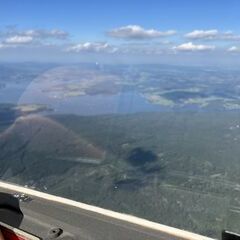 Flugwegposition um 14:05:35: Aufgenommen in der Nähe von Okres Český Krumlov, Tschechien in 2115 Meter