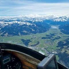 Flugwegposition um 11:37:02: Aufgenommen in der Nähe von Saalfelden am Steinernen Meer, 5760 Saalfelden am Steinernen Meer, Österreich in 2693 Meter