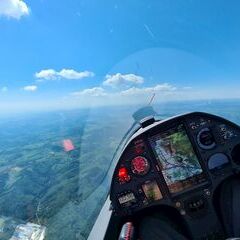 Flugwegposition um 12:43:06: Aufgenommen in der Nähe von Gemeinde Schönbühel-Aggsbach, Österreich in 1904 Meter