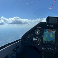 Flugwegposition um 13:43:10: Aufgenommen in der Nähe von Okres Pelhřimov, Tschechien in 2049 Meter