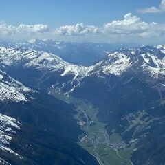 Flugwegposition um 12:23:34: Aufgenommen in der Nähe von Strengen, Österreich in 3325 Meter